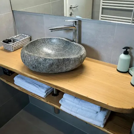 Apolonia * 류블랴나