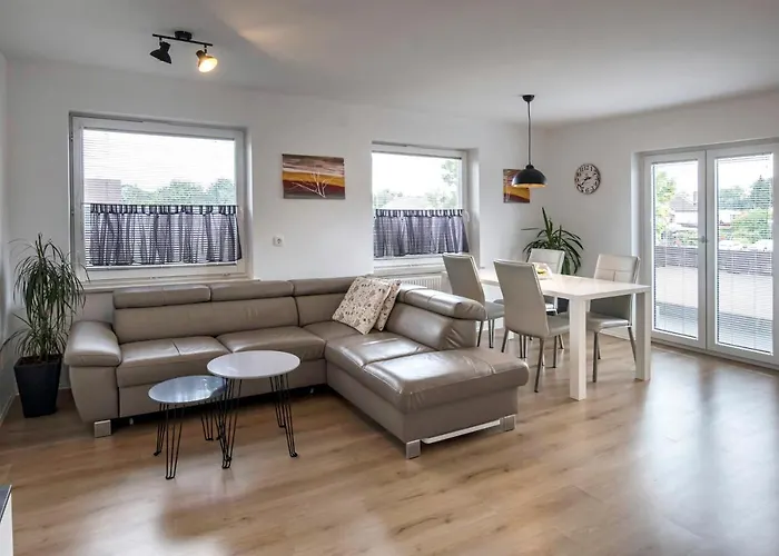 Apolonia * Ljubljana